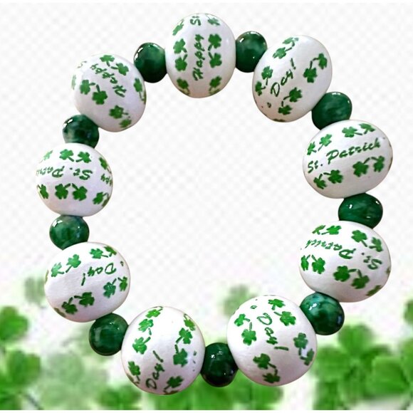 Happy St Patricks Day Shamrock Wood Beaded Stretch Bracelet Marbled Acce… - Picture 1 of 12